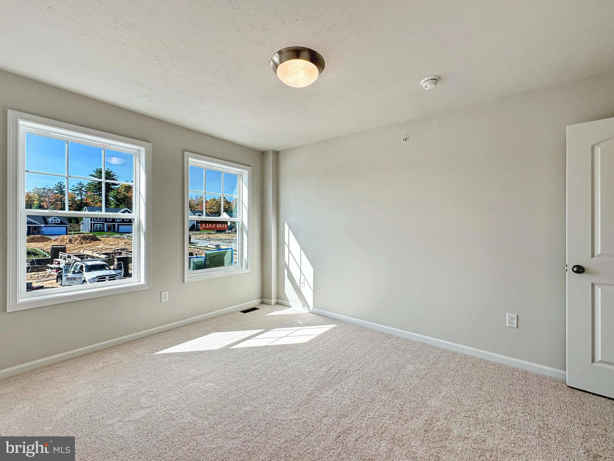 GRAYS POINTE - Residential