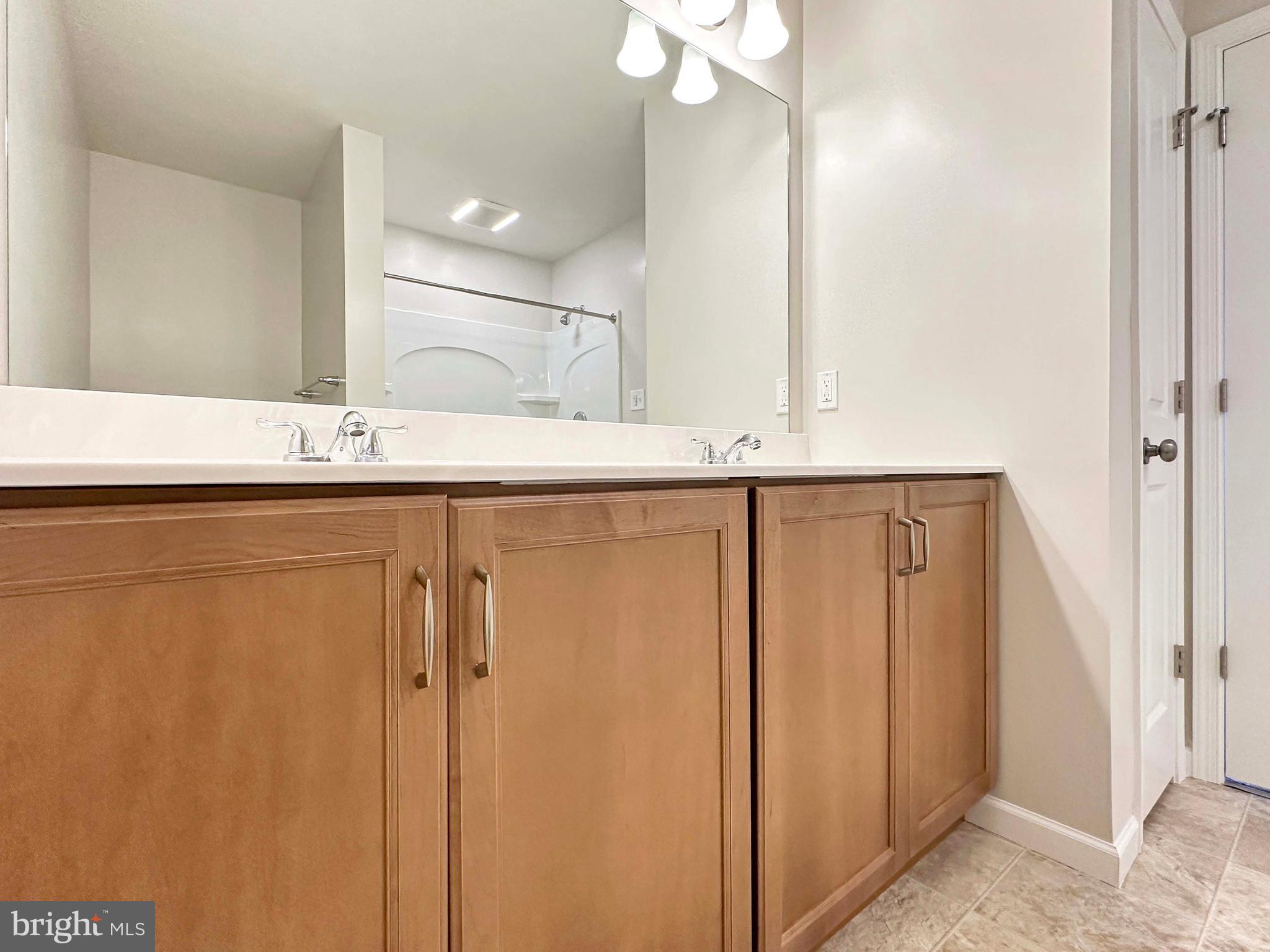 GRAYS POINTE - Residential