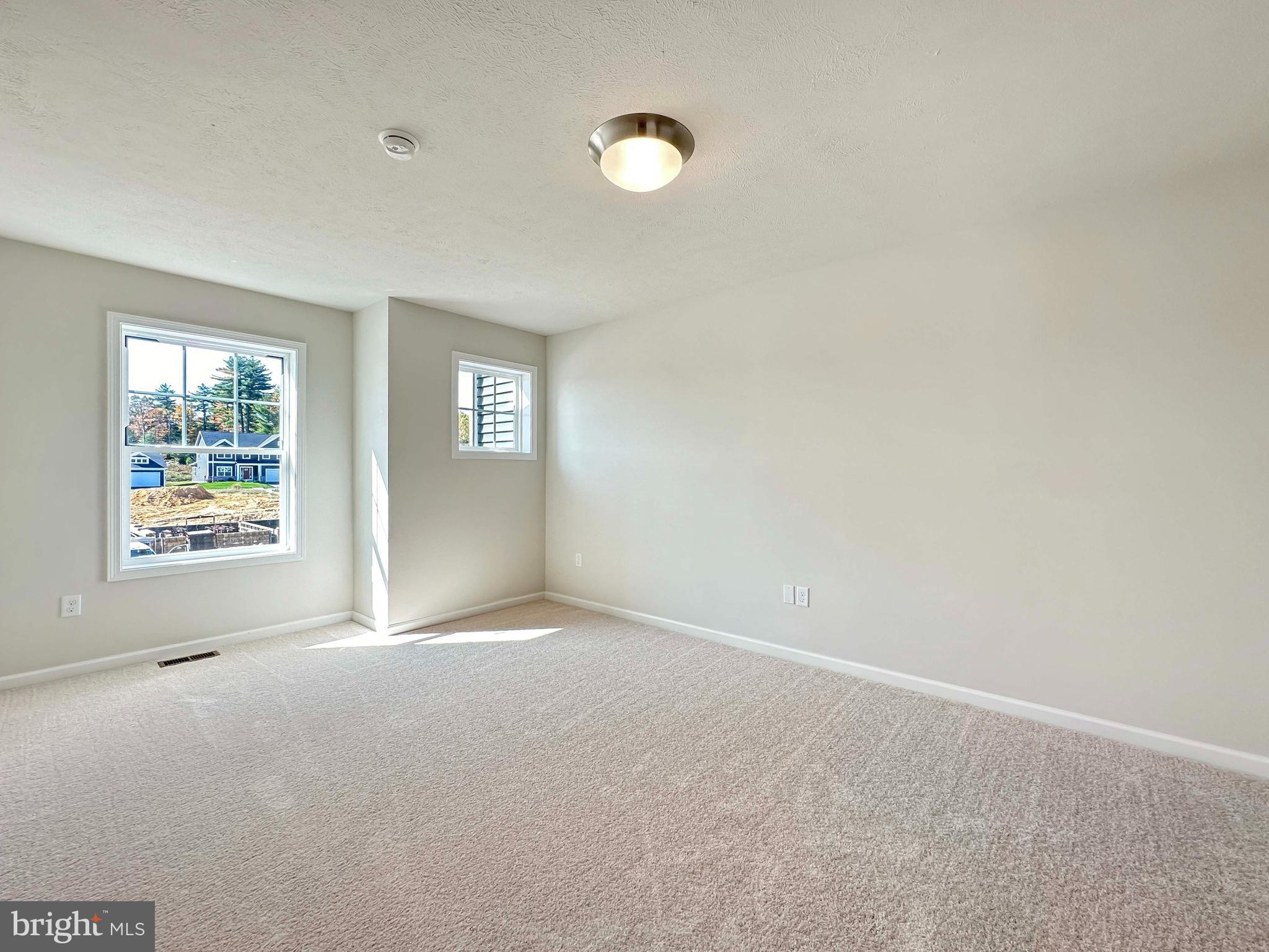 GRAYS POINTE - Residential