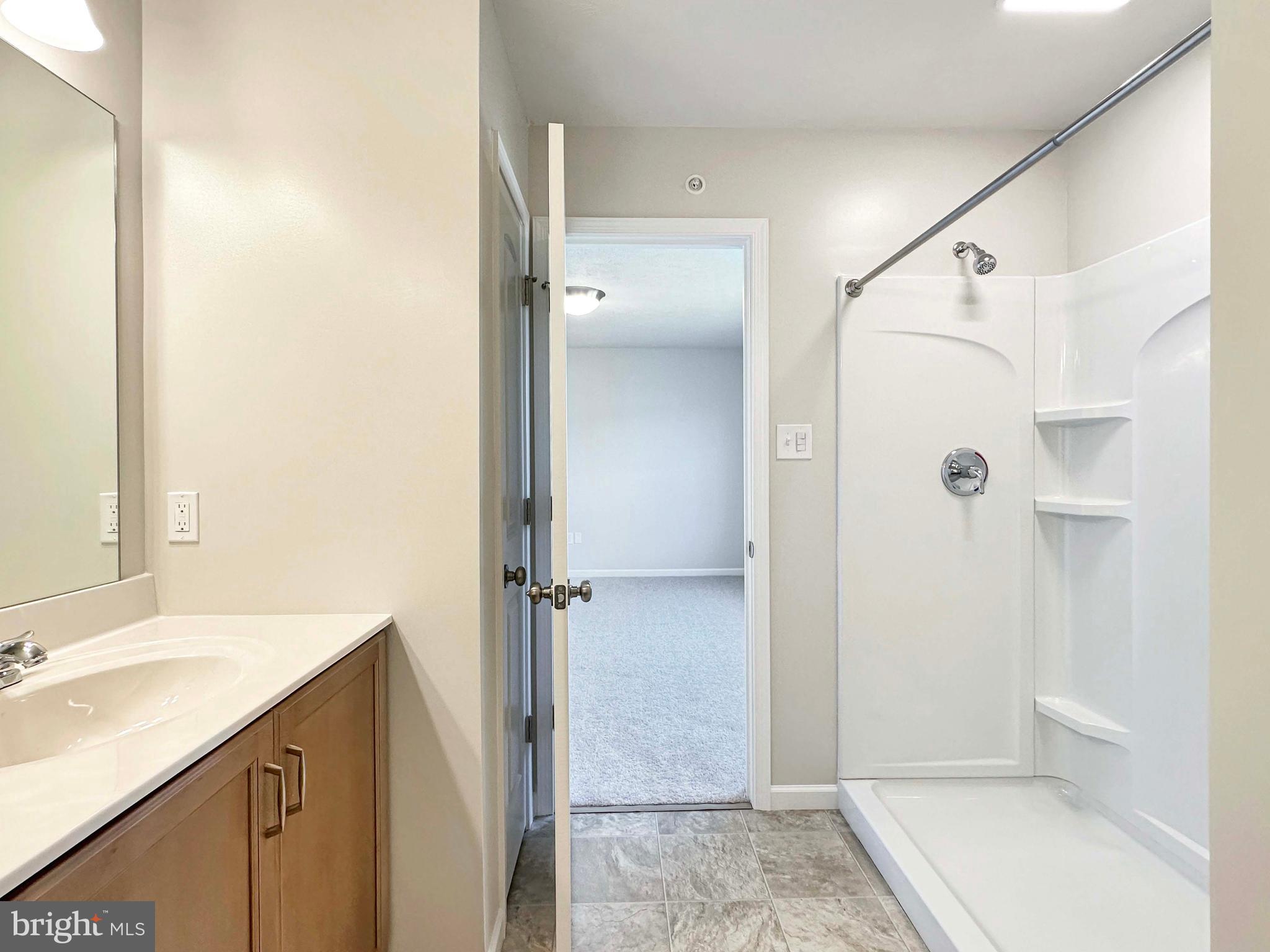 GRAYS POINTE - Residential