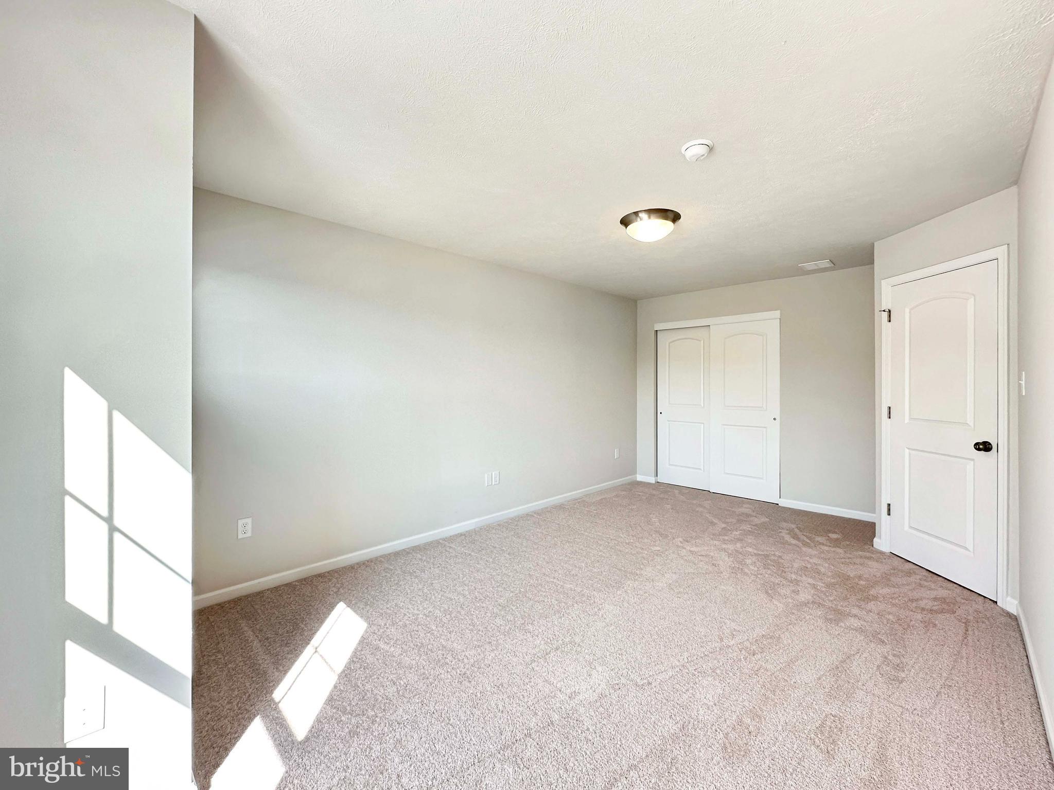 GRAYS POINTE - Residential