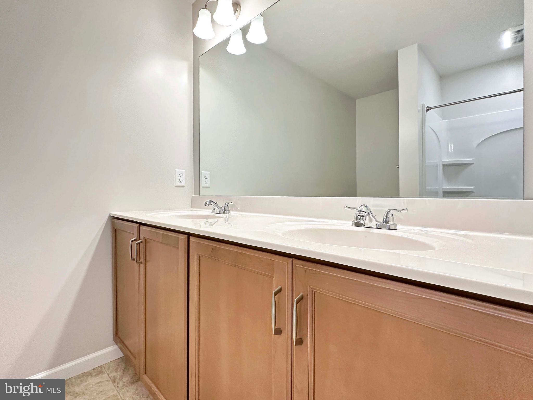 GRAYS POINTE - Residential