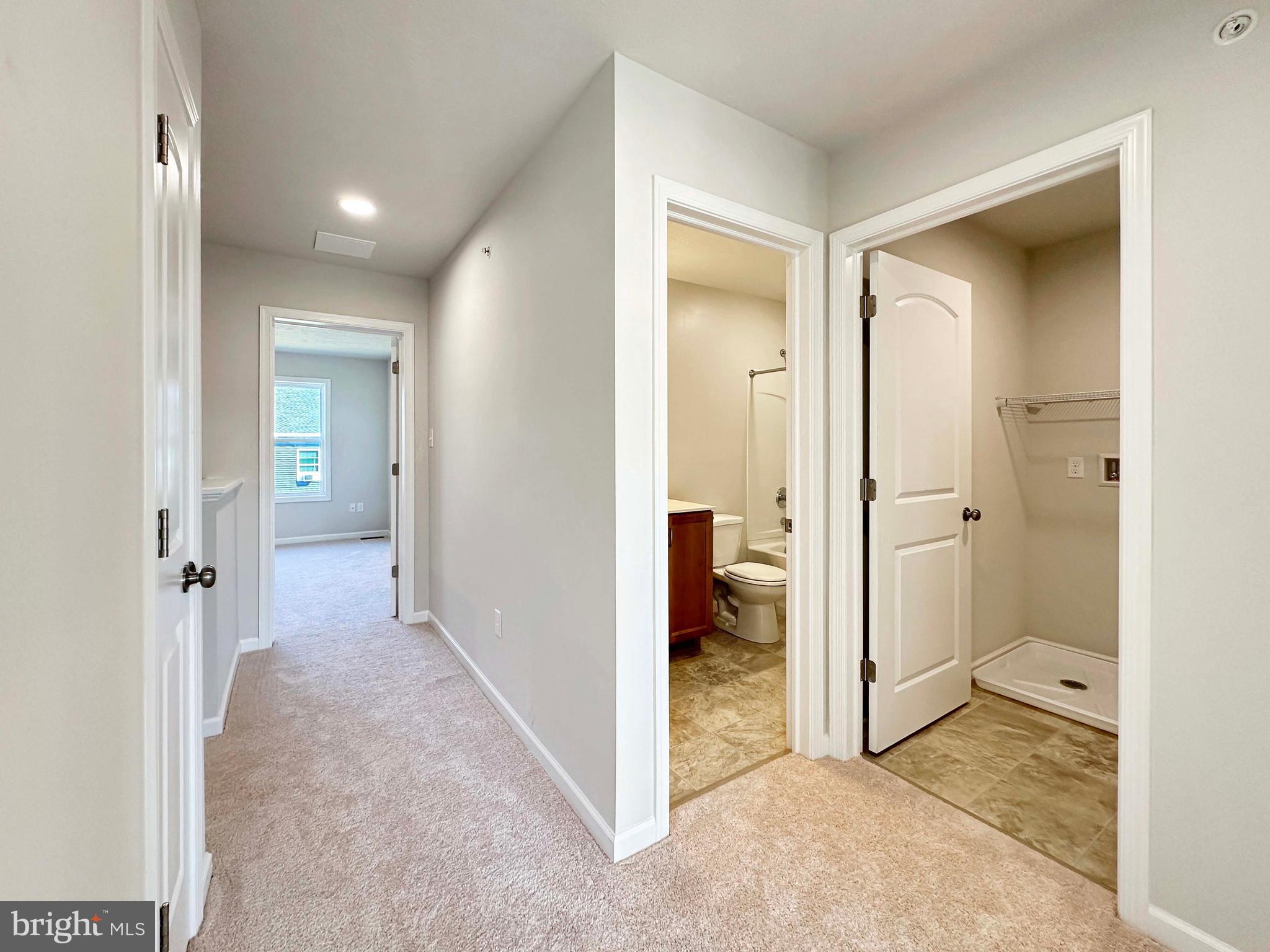 GRAYS POINTE - Residential