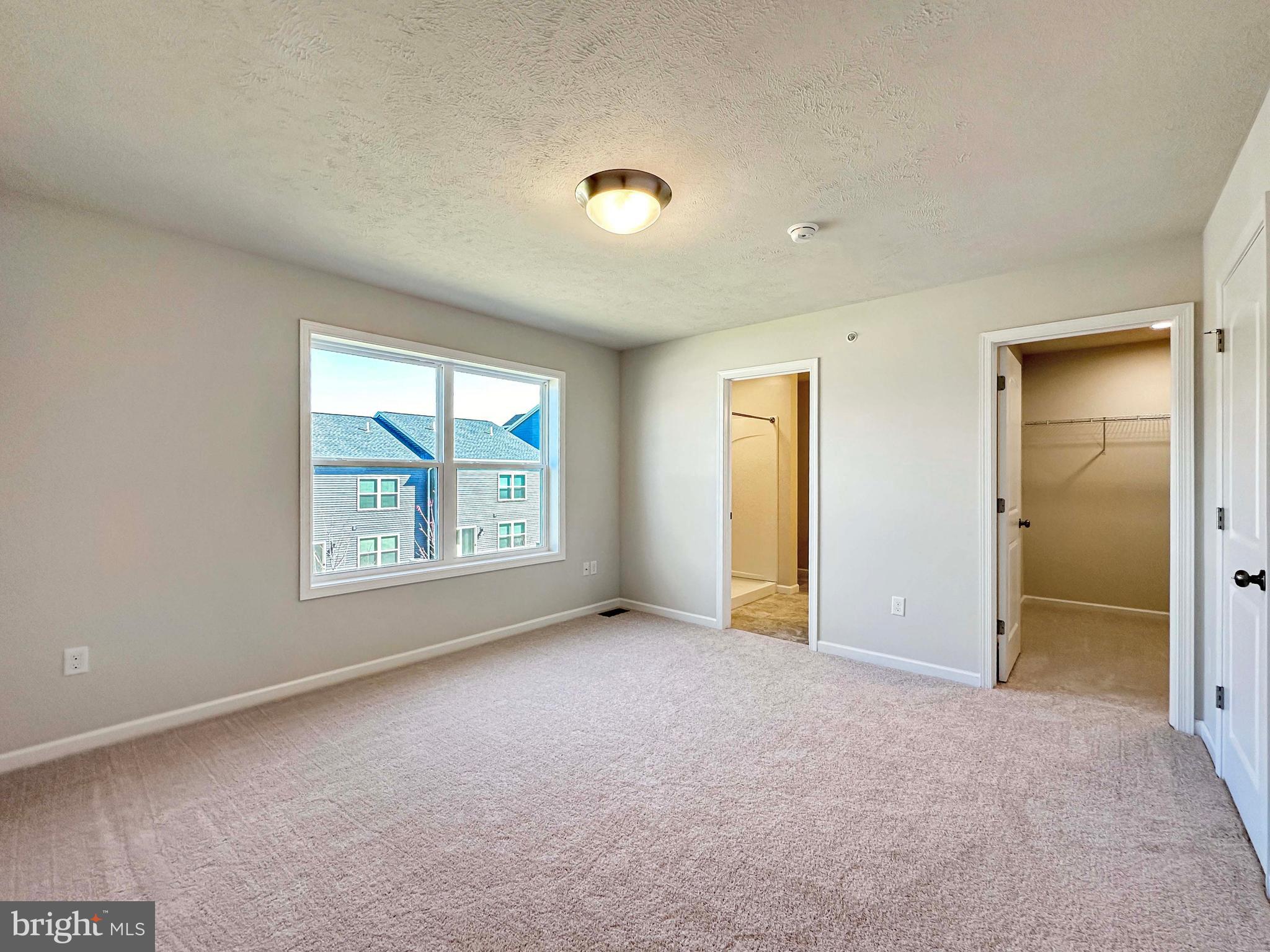 GRAYS POINTE - Residential