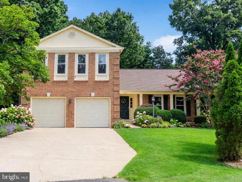 Photo of 2107 Silentree Drive, VIENNA, VA 22182 (MLS # VAFX2342264)