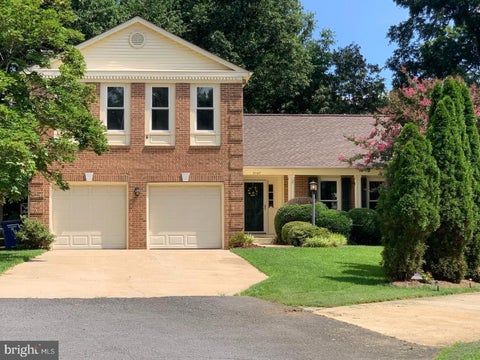 Photo of 2107 Silentree Drive, VIENNA, VA 22182 (MLS # VAFX2342264)