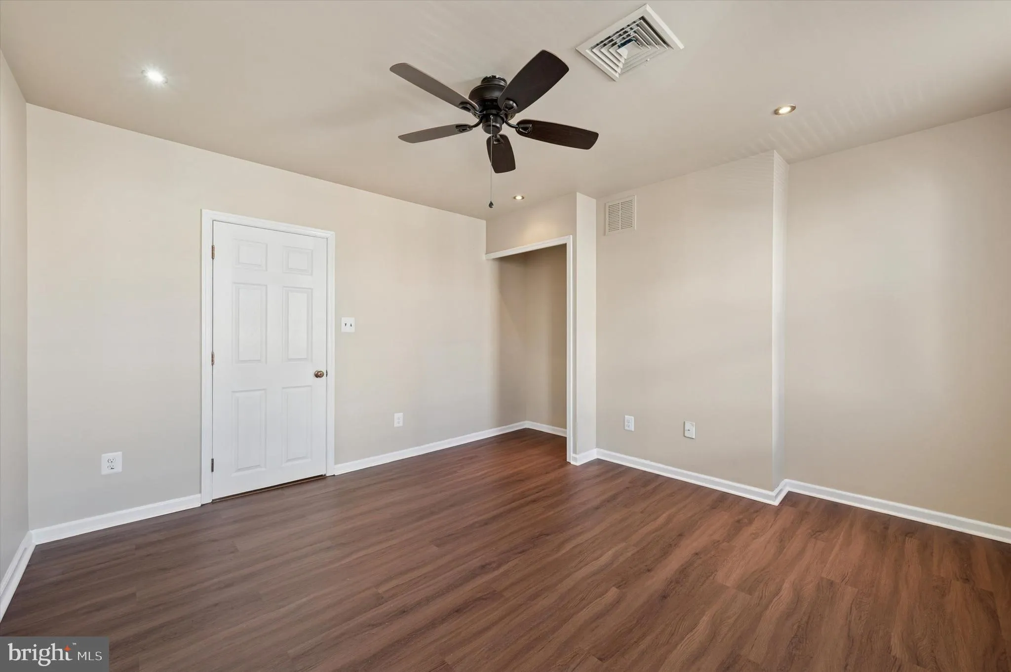 Philadelphia, Pennsylvania 19125, United States, 2 Bedrooms Bedrooms, ,1 BathroomBathrooms,Residential,Coming Soon,97654