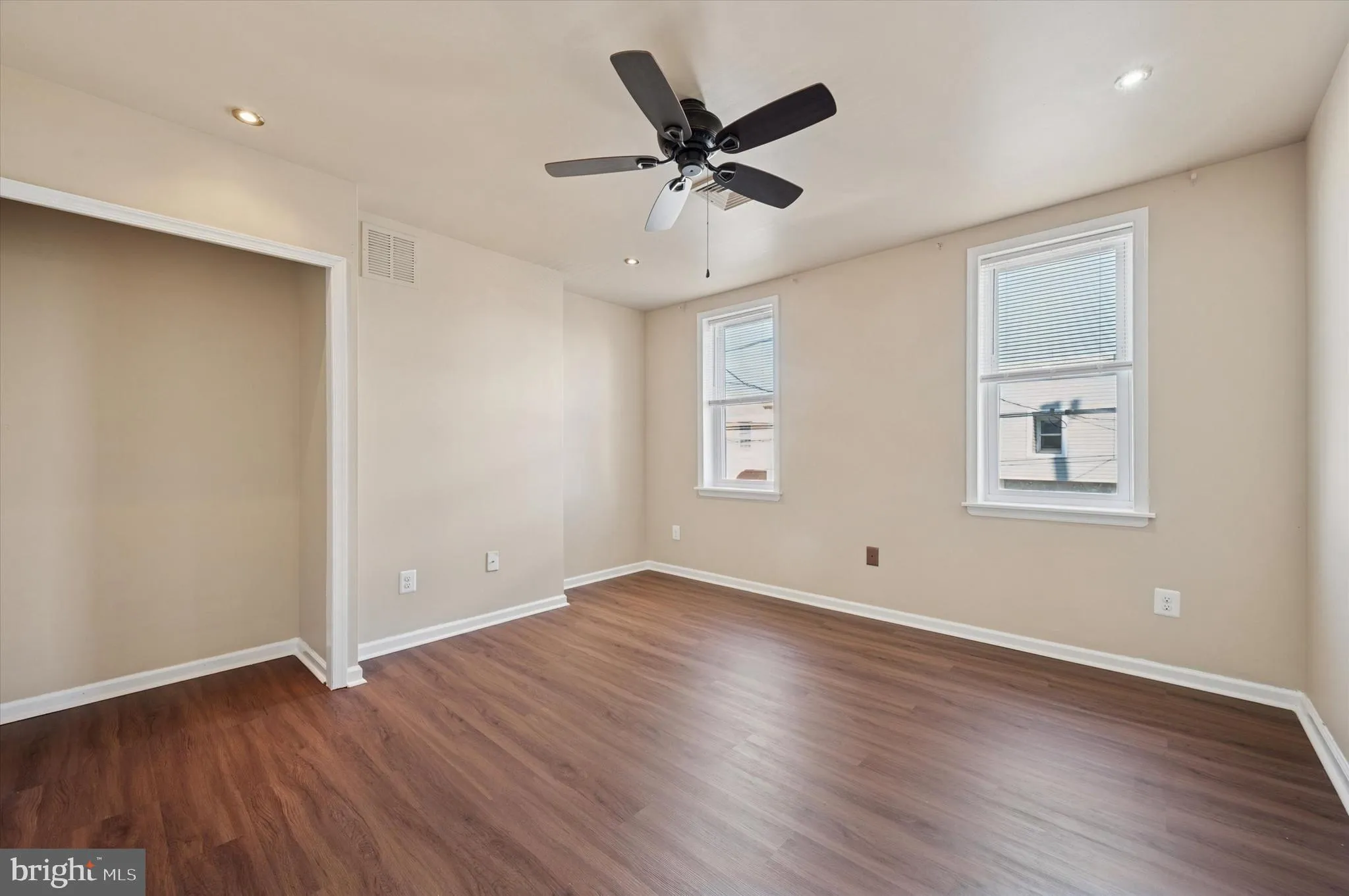 Philadelphia, Pennsylvania 19125, United States, 2 Bedrooms Bedrooms, ,1 BathroomBathrooms,Residential,Coming Soon,97654