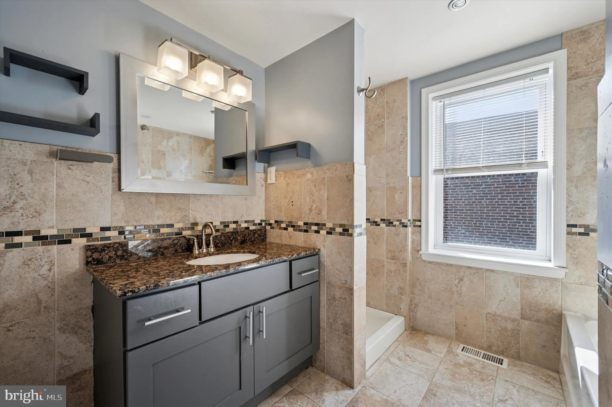 Philadelphia, Pennsylvania 19125, United States, 2 Bedrooms Bedrooms, ,1 BathroomBathrooms,Residential,Coming Soon,97654