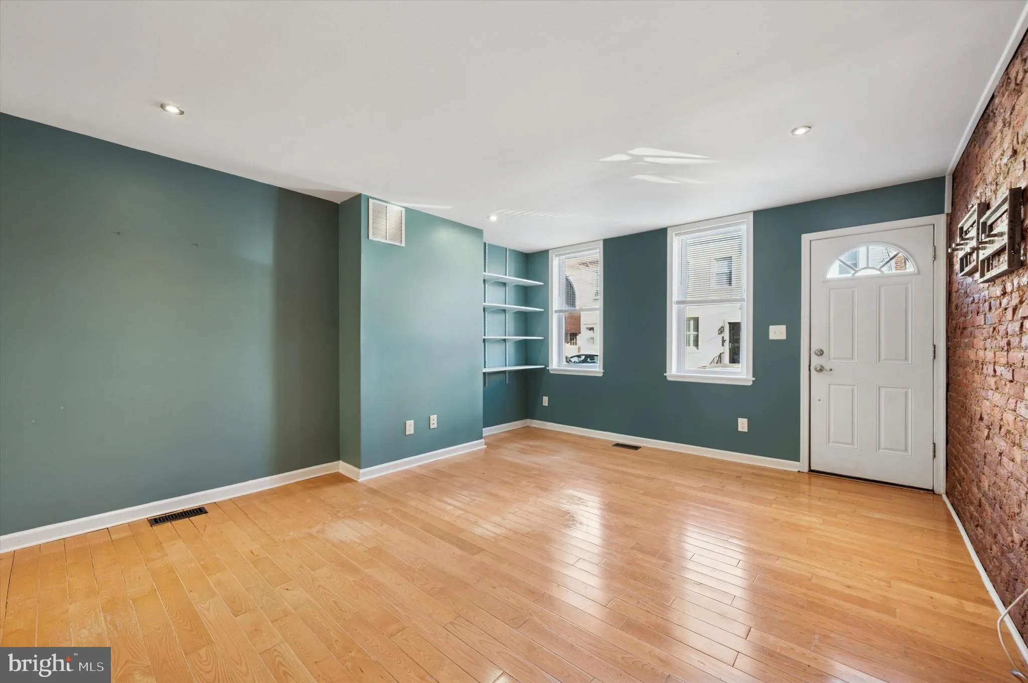 Philadelphia, Pennsylvania 19125, United States, 2 Bedrooms Bedrooms, ,1 BathroomBathrooms,Residential,Coming Soon,97654