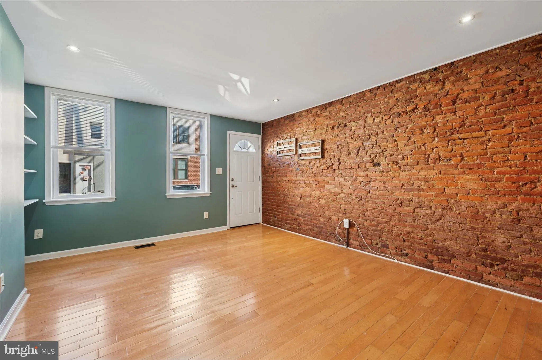 Philadelphia, Pennsylvania 19125, United States, 2 Bedrooms Bedrooms, ,1 BathroomBathrooms,Residential,Coming Soon,97654
