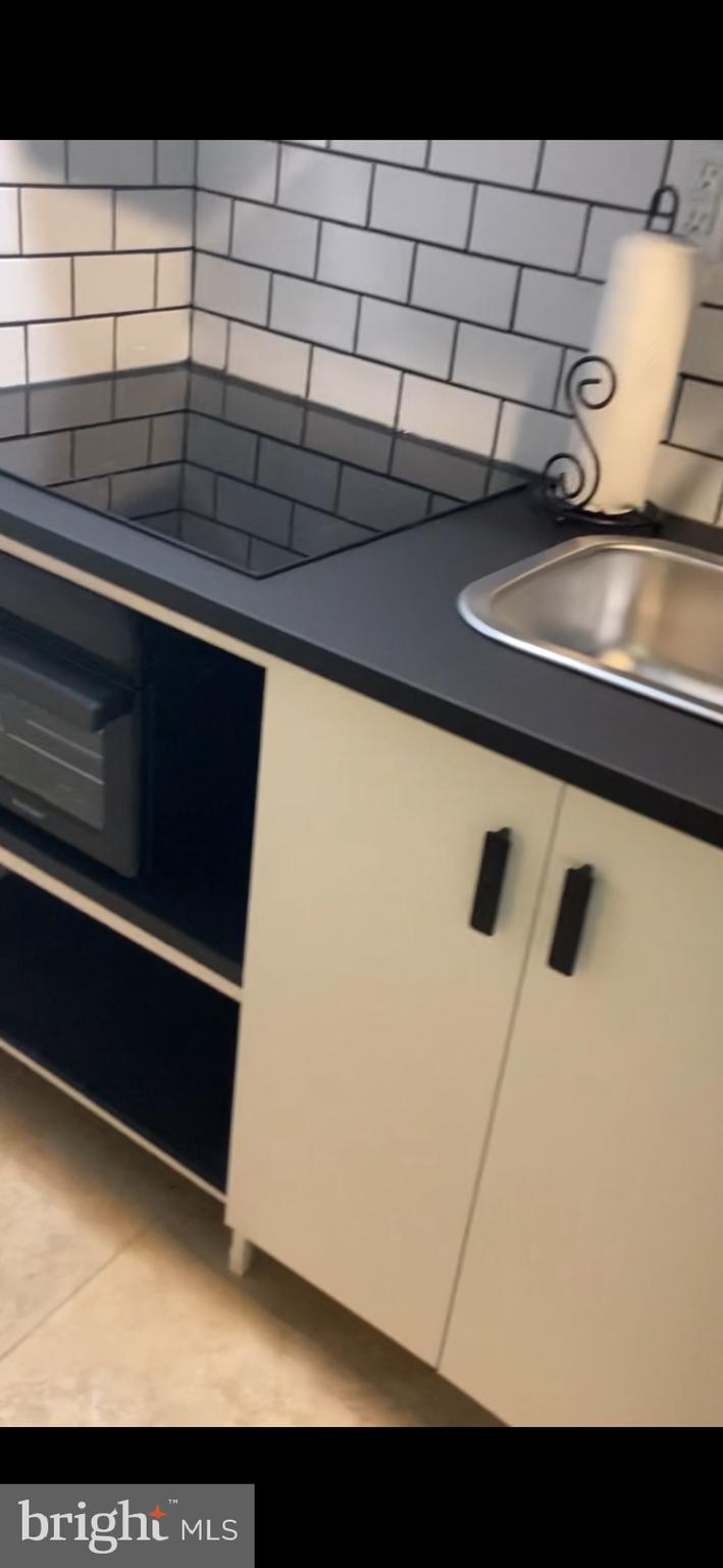 113 FORRESTER STREET SW B