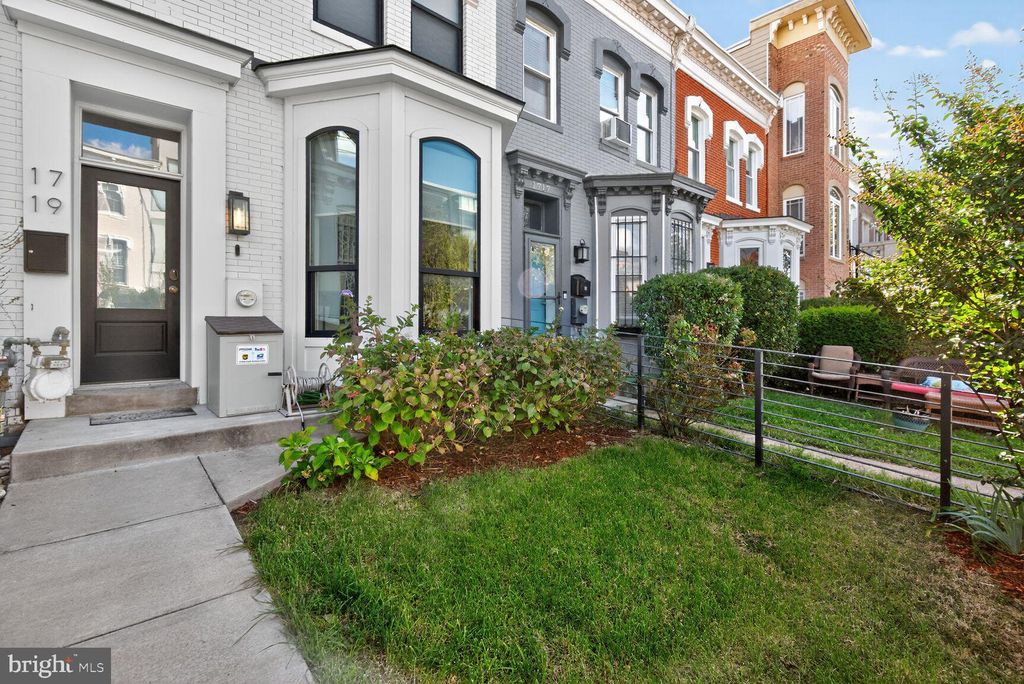 Photo of 1719 6th Street NW, WASHINGTON, DC 20001 (MLS # DCDC2227260)