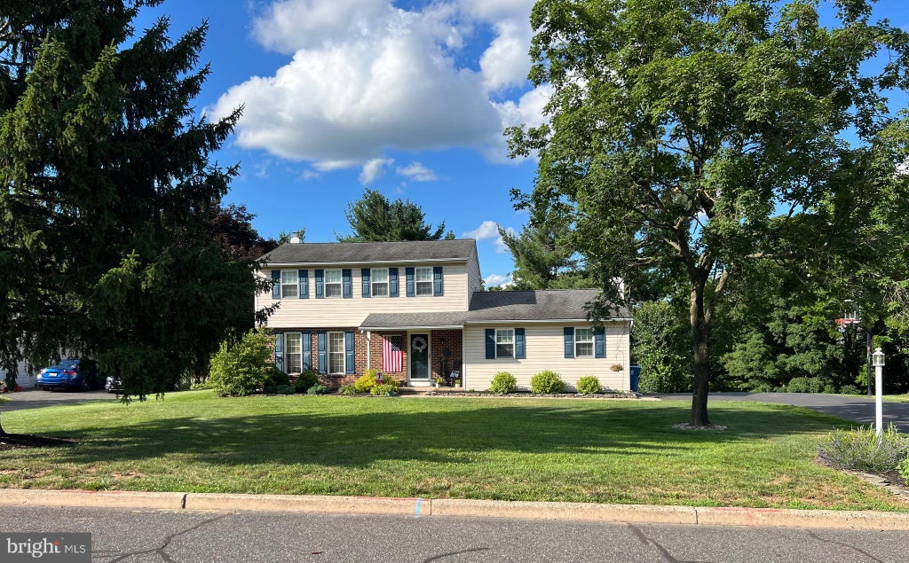 Photo of 725 Scenic Drive, HARLEYSVILLE, PA 19438 (MLS # PAMC2181028)
