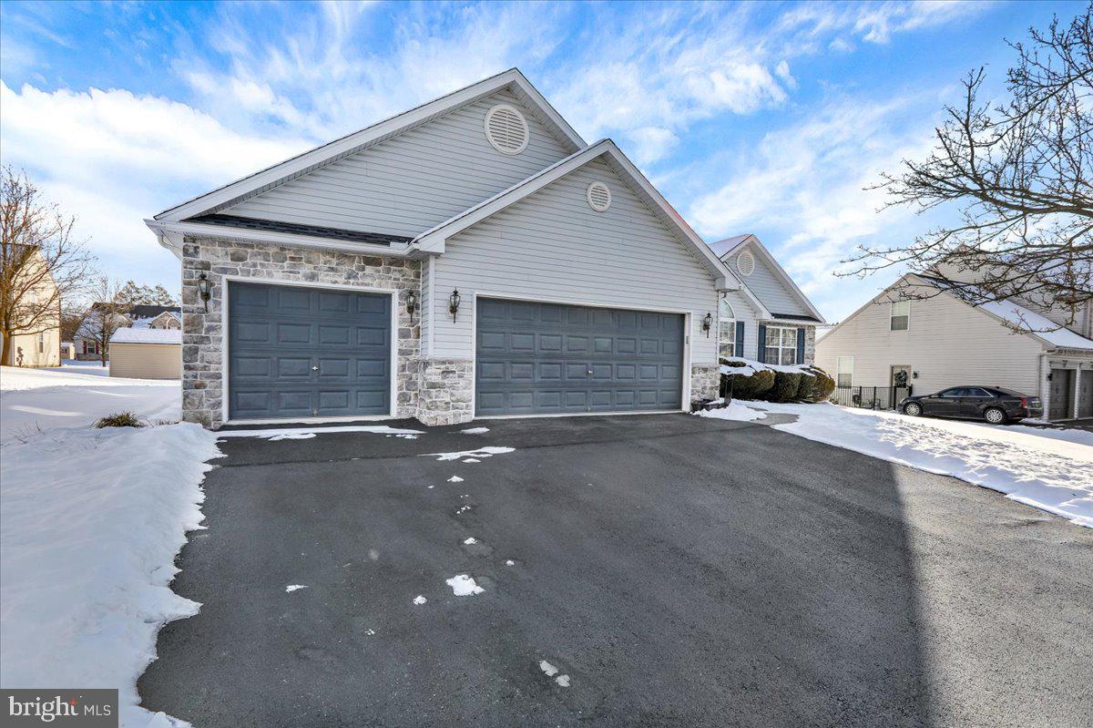 SAGEBROOK - Residential