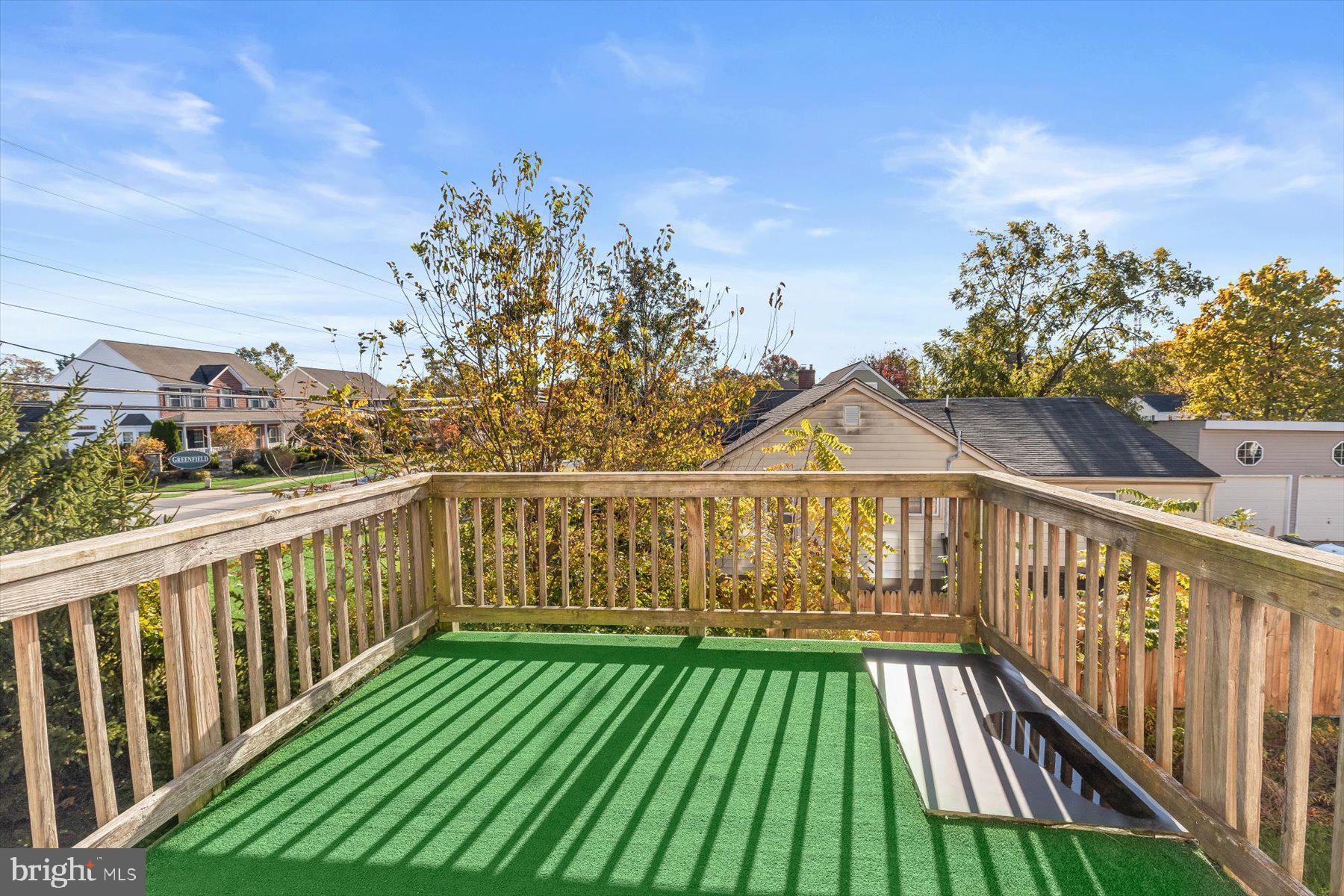 KARENDALE PLACE - Residential Lease