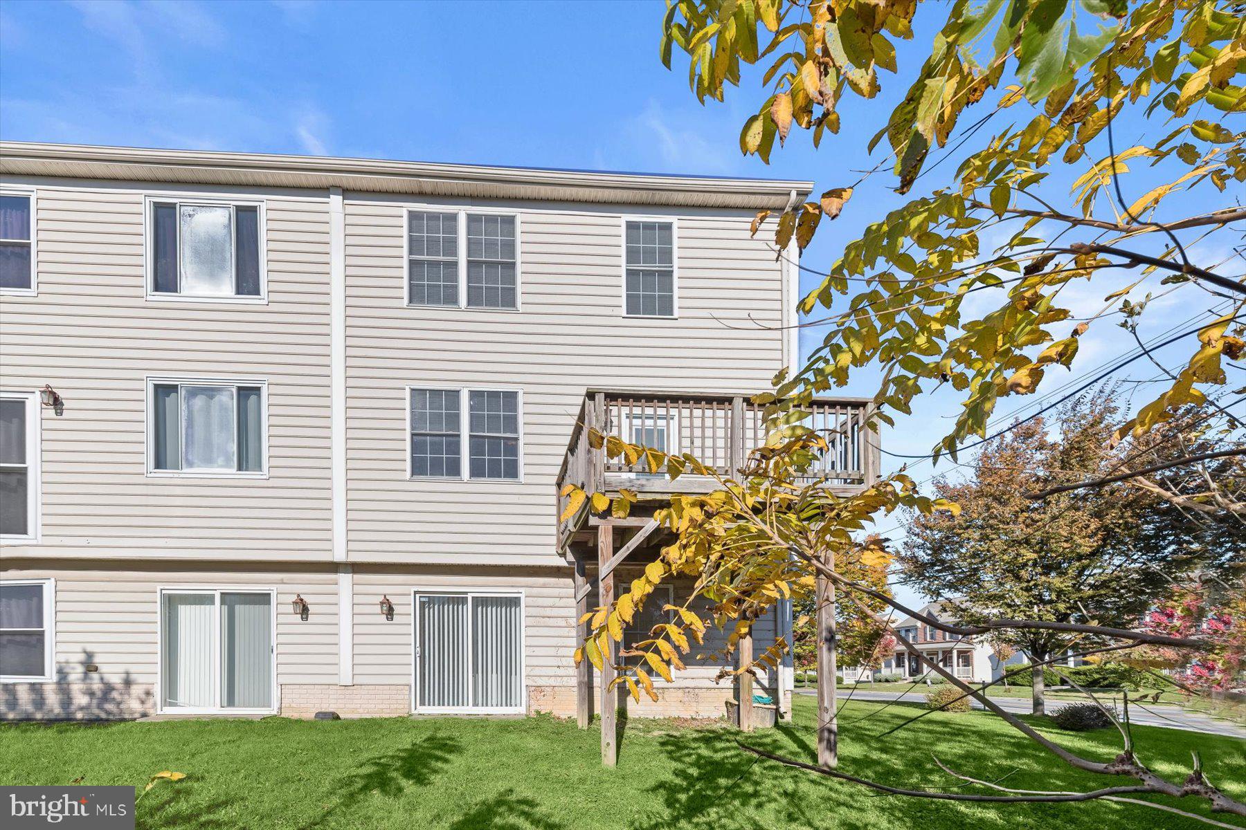 KARENDALE PLACE - Residential Lease