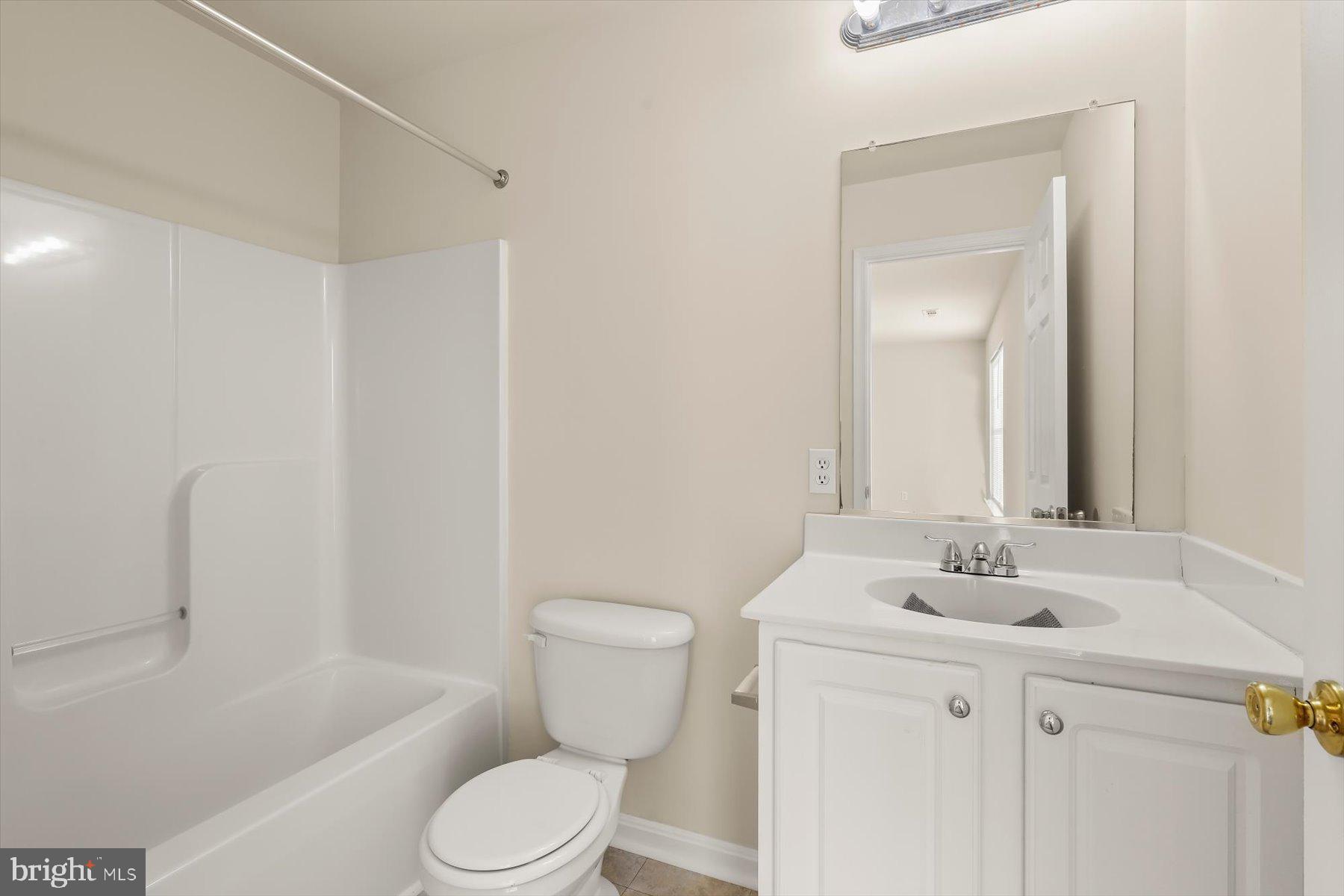 KARENDALE PLACE - Residential Lease