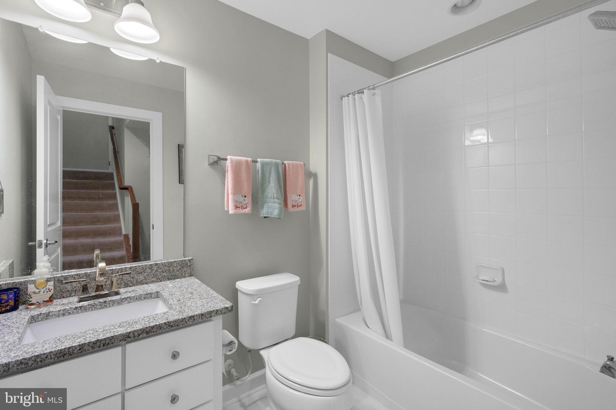 MANOR OAKS - Residential