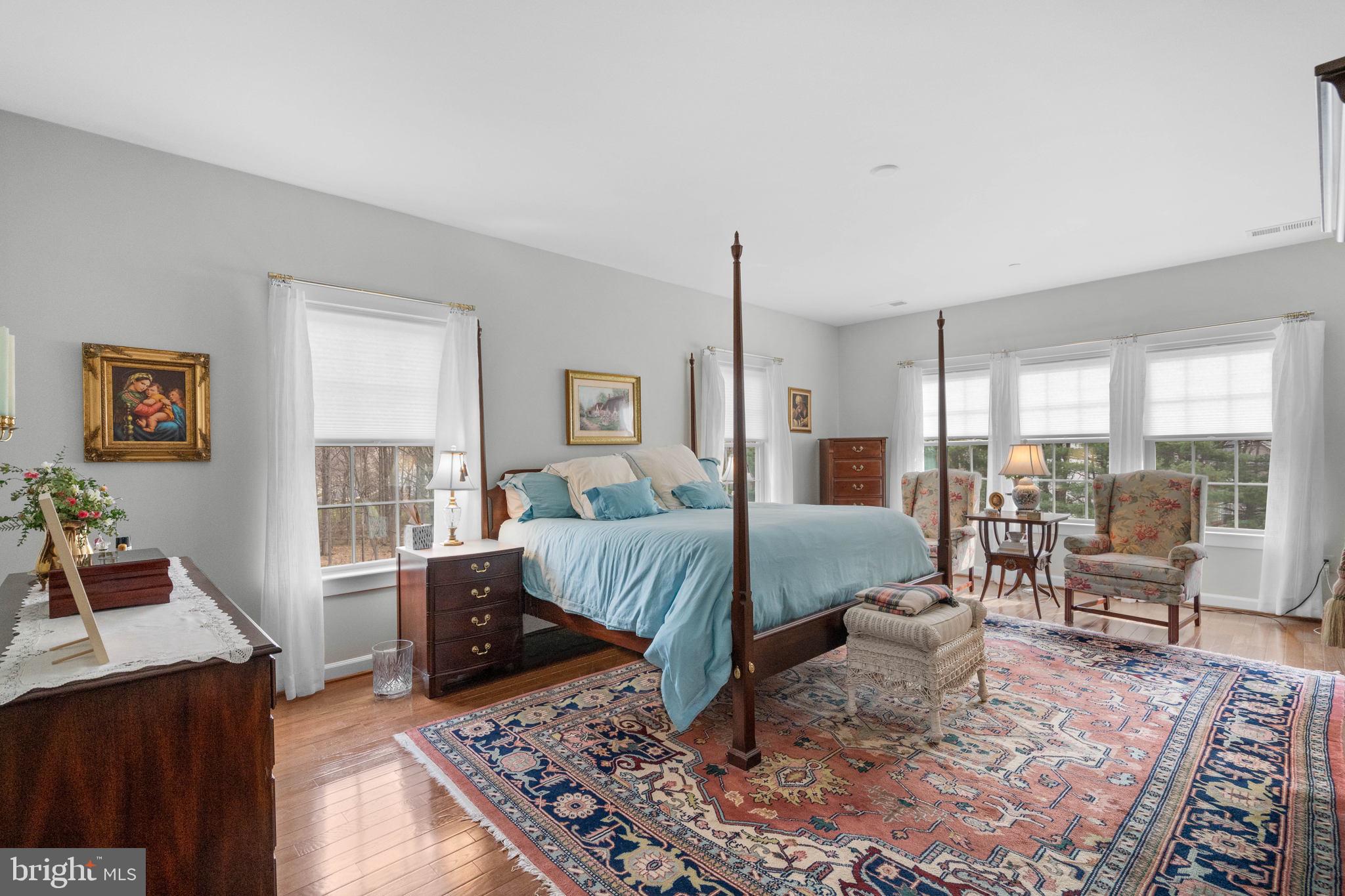 MANOR OAKS - Residential