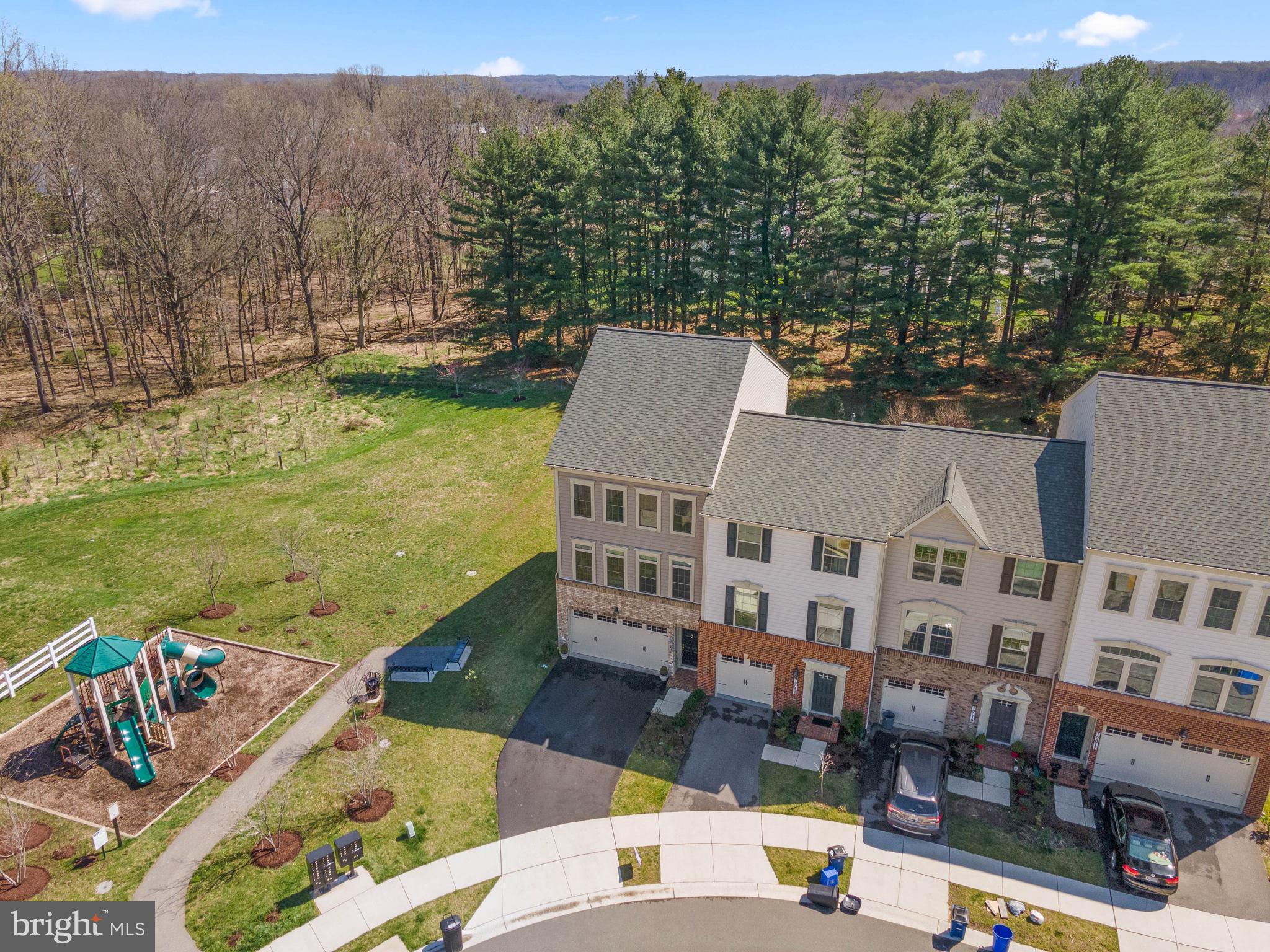 MANOR OAKS - Residential