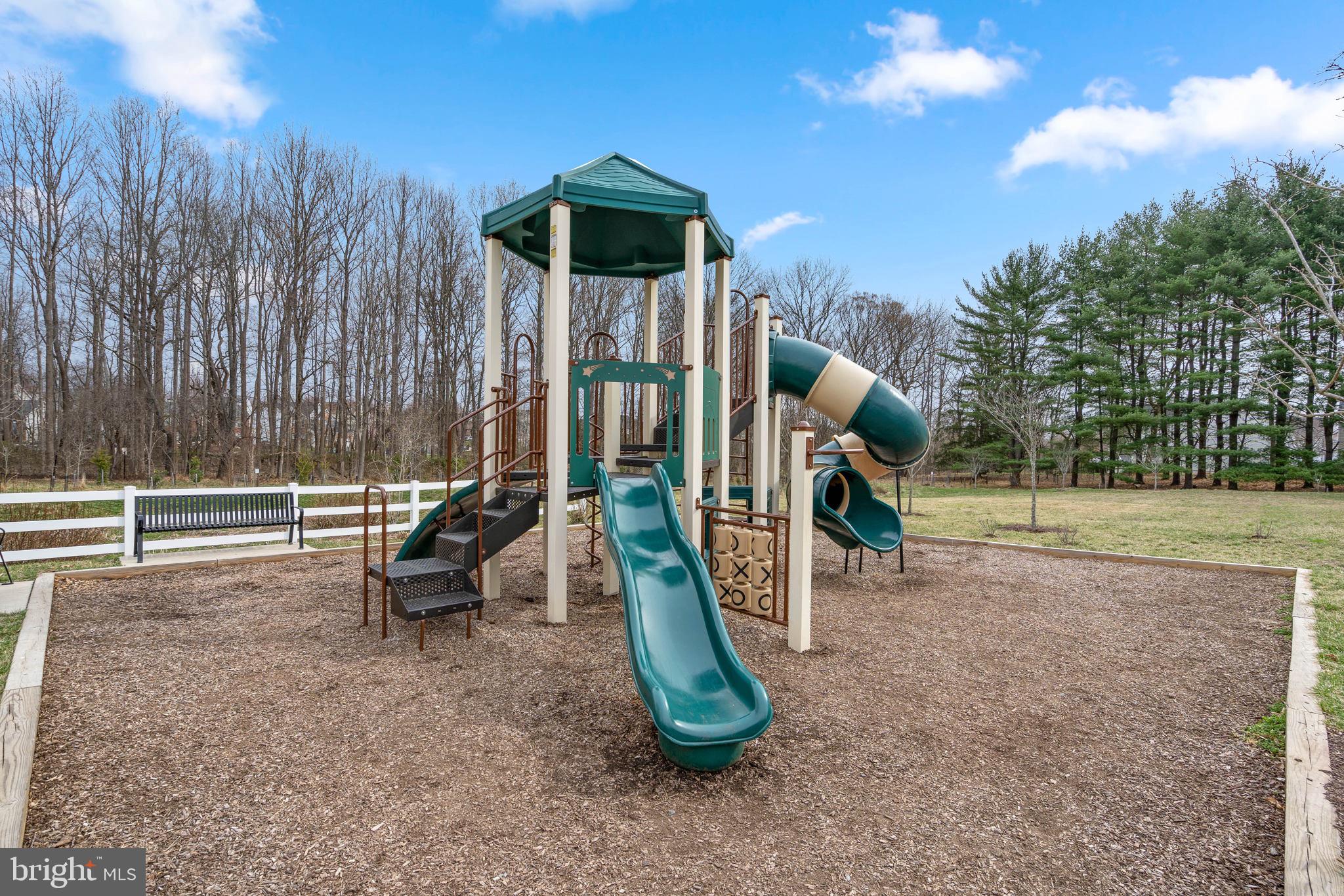 MANOR OAKS - Residential