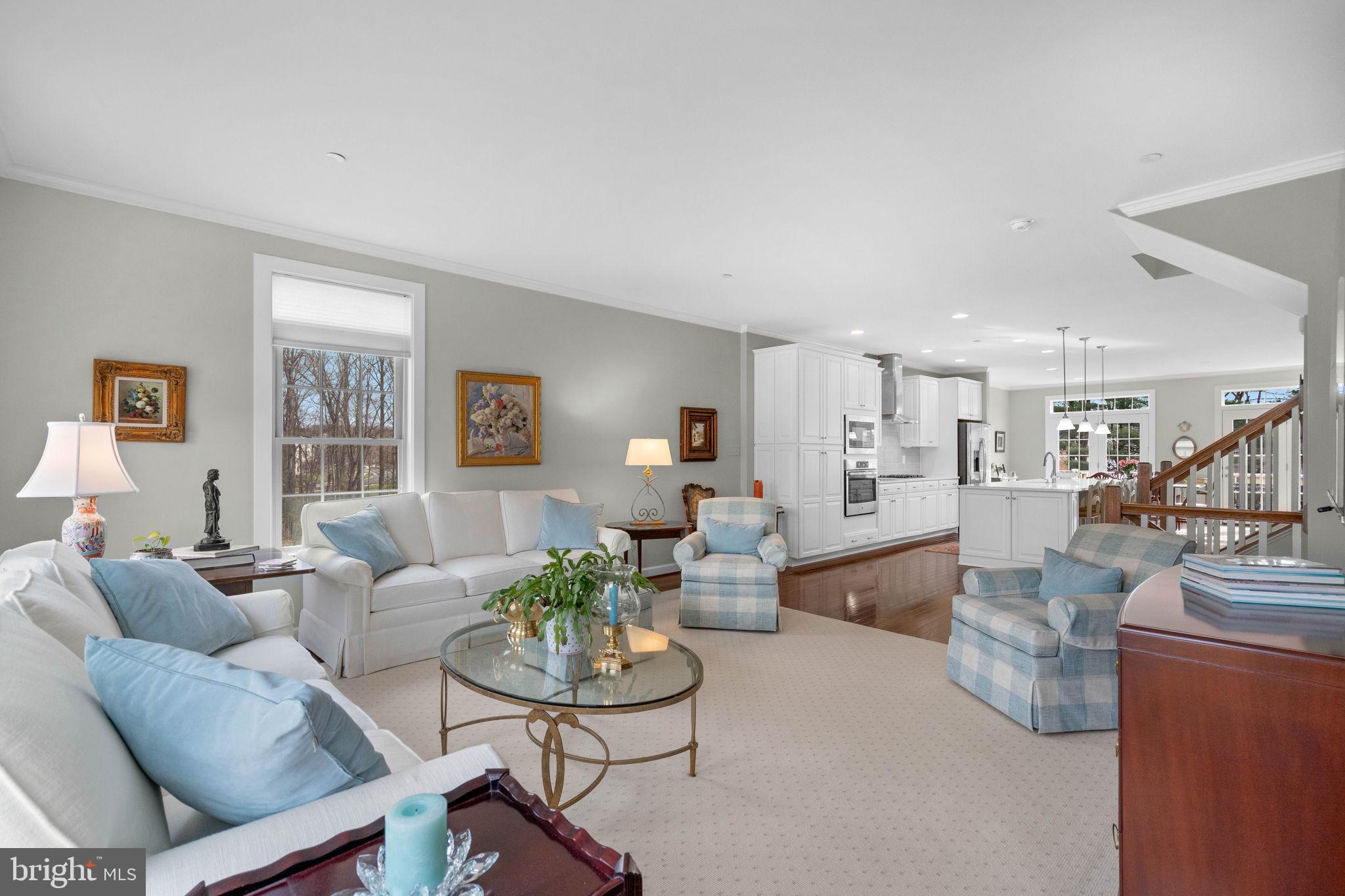 MANOR OAKS - Residential