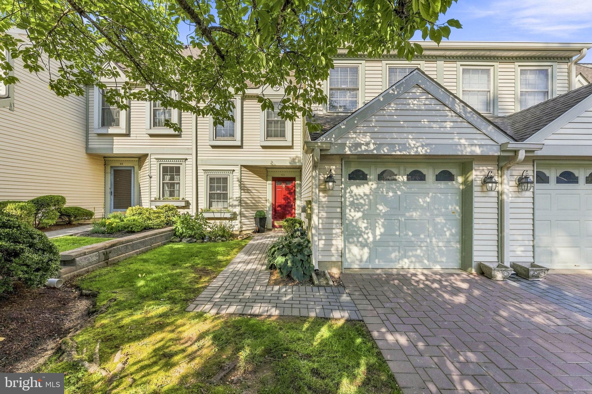 43 FAIR ACRES COURT