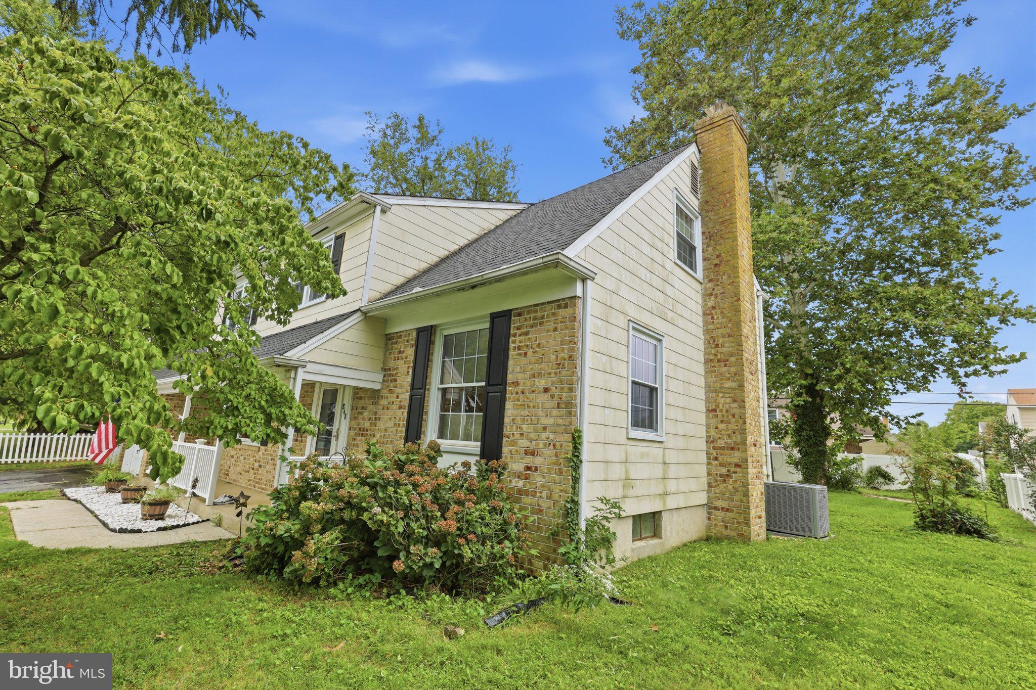848 SCHOOLHOUSE LANE