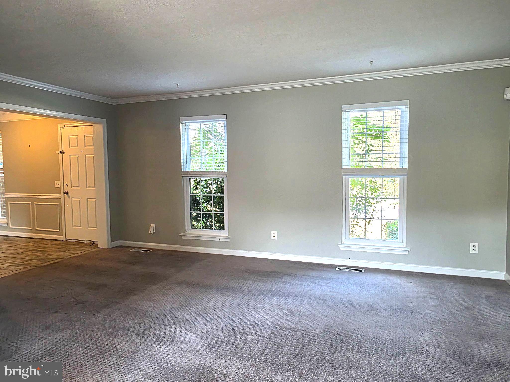 2215 COMMUNITY DRIVE
