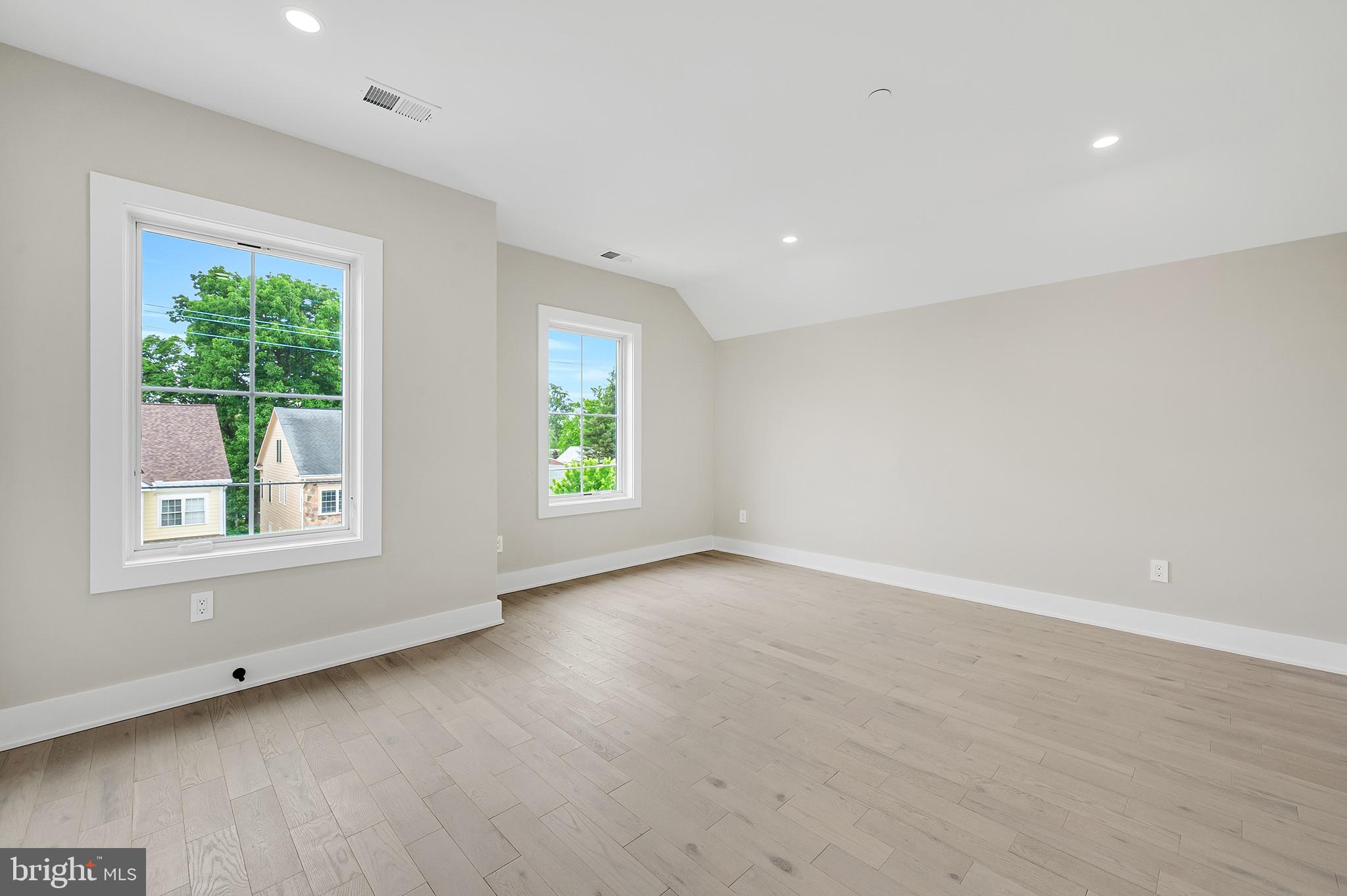 ROSEDALE PARK - Residential