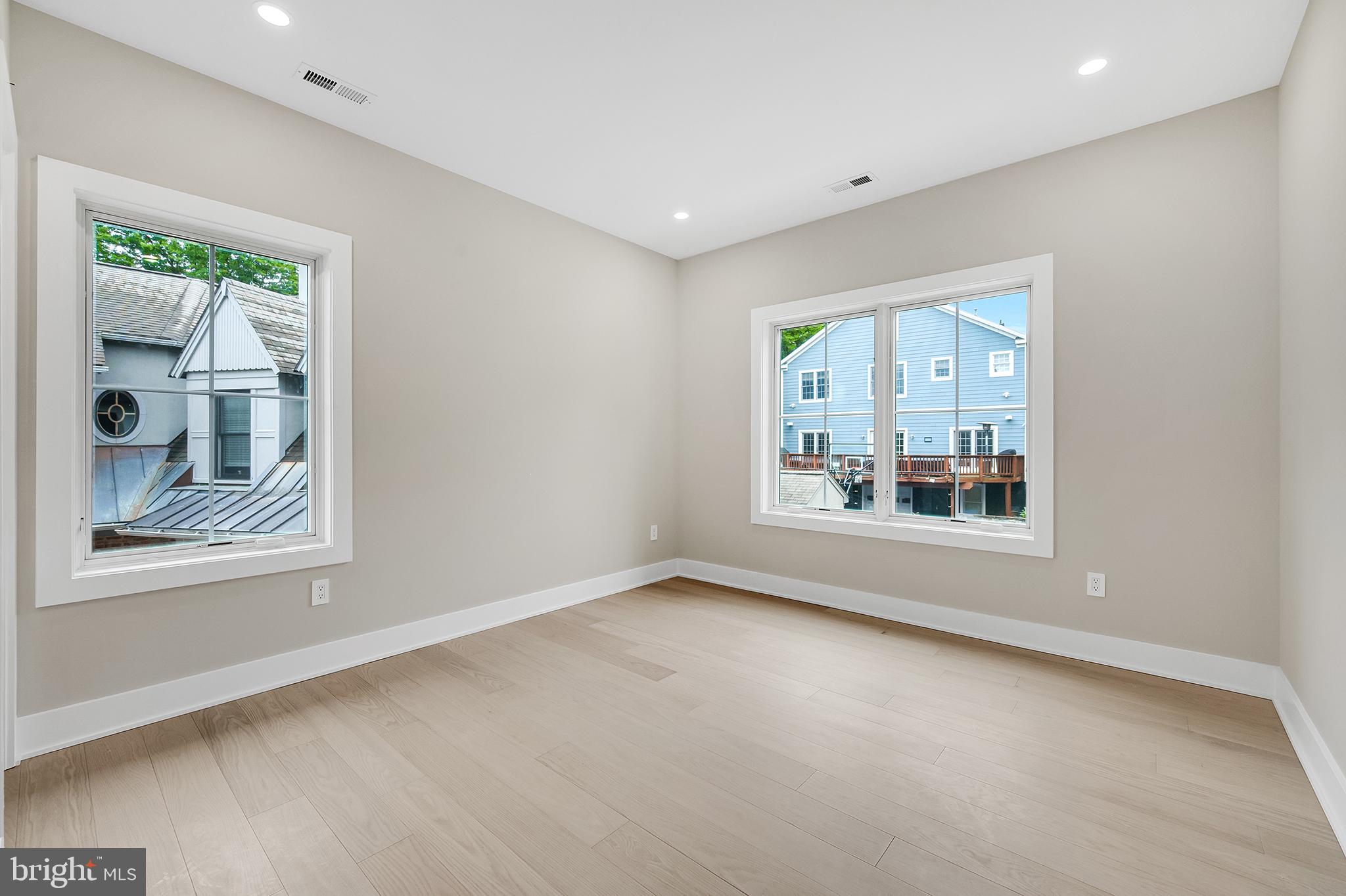 ROSEDALE PARK - Residential