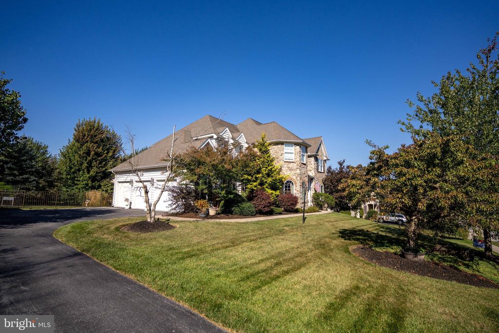 Photo of 2704 Westhampton Terrace, ELIZABETHTOWN, PA 17022 (MLS # PADA2048556)
