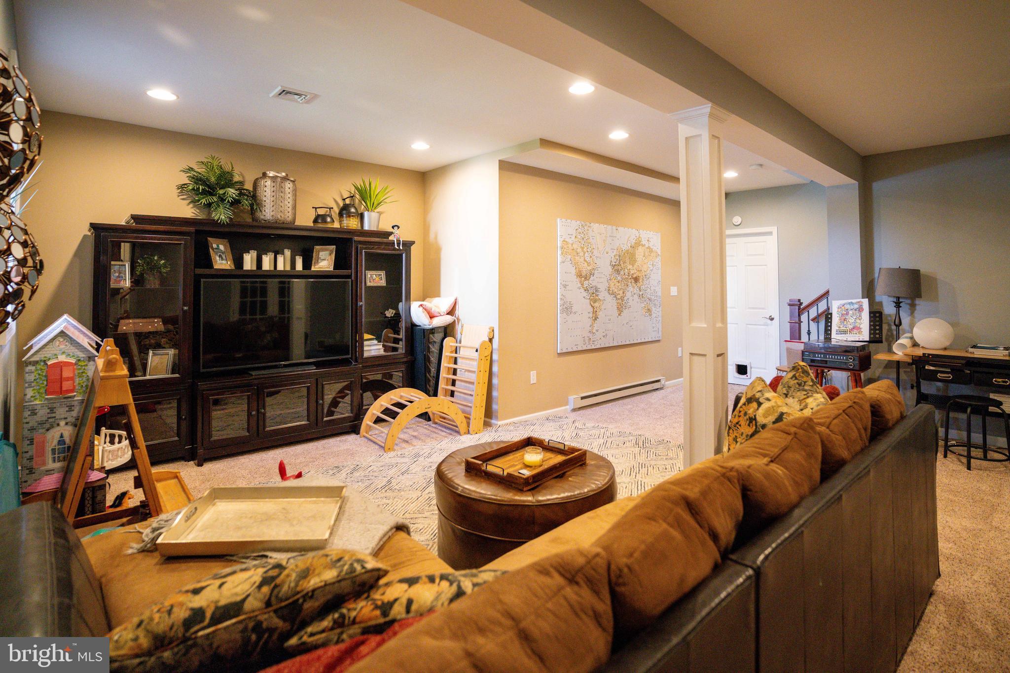 HILLS OF WATERFORD - Residential