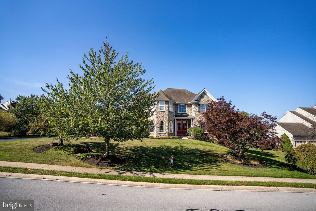 Photo of 2704 Westhampton Terrace, ELIZABETHTOWN, PA 17022 (MLS # PADA2048556)