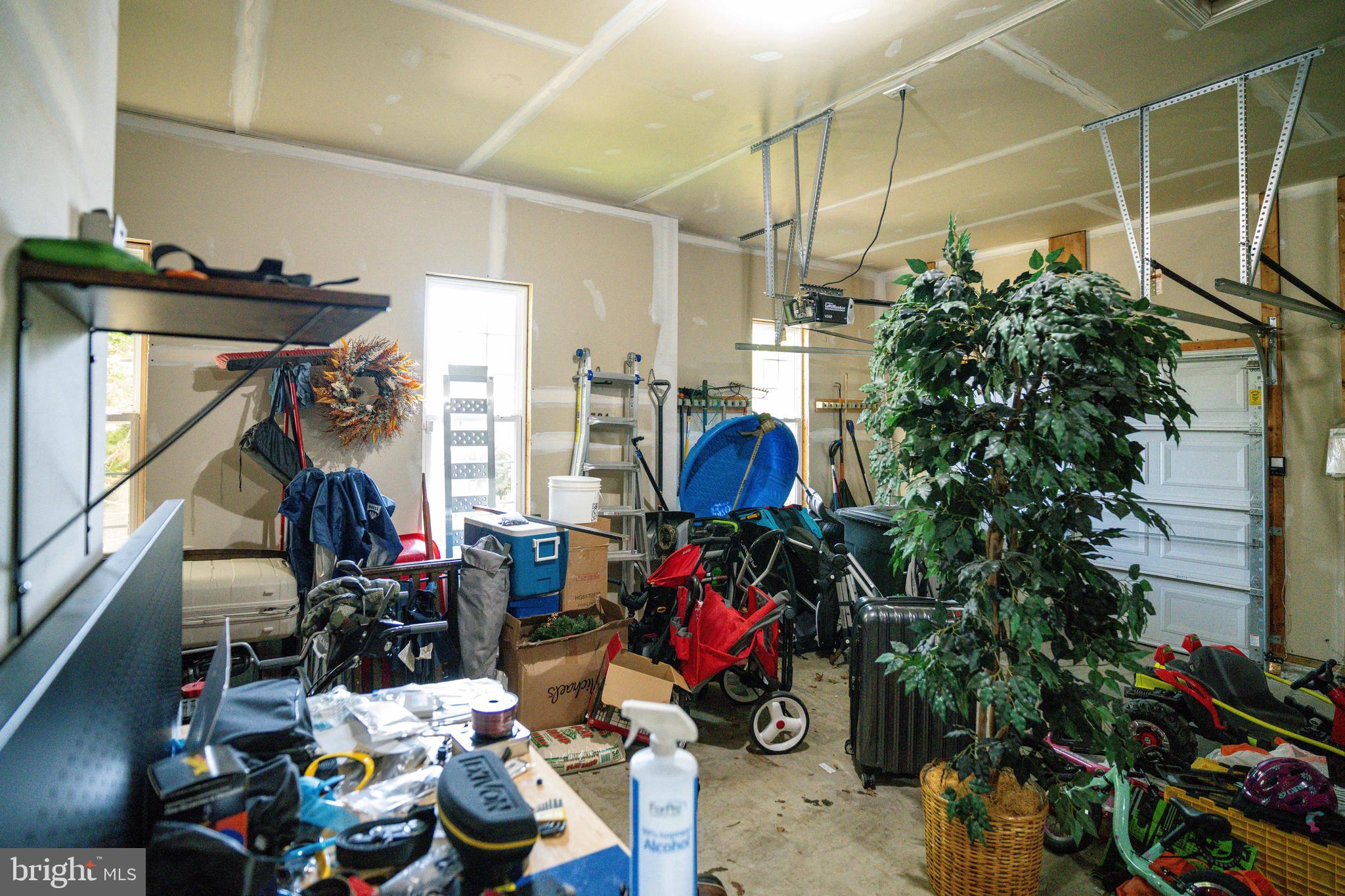 HILLS OF WATERFORD - Residential