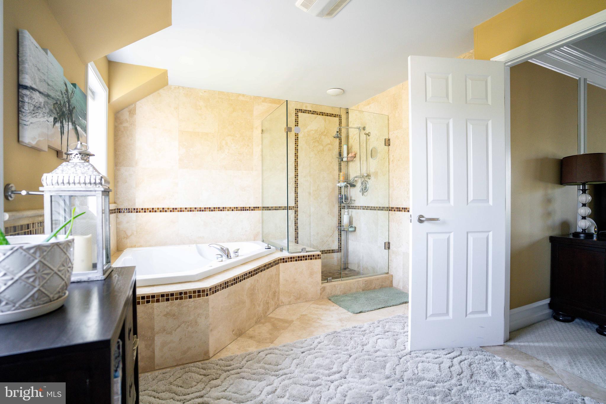 HILLS OF WATERFORD - Residential