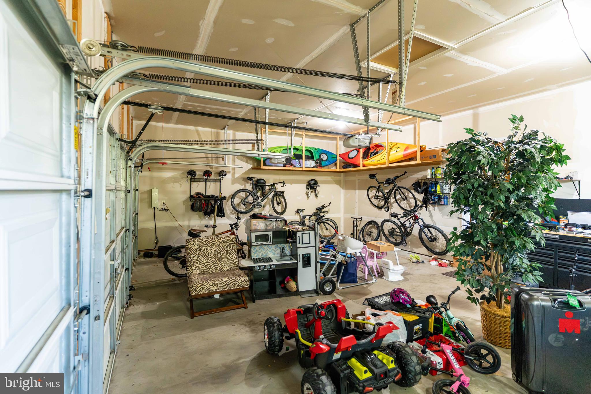 HILLS OF WATERFORD - Residential