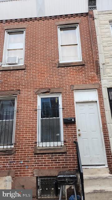 INCOME PRODUCING LEGAL DUPLEX FOR SALE** Currently laid out as (2) 1 bed/1 bath units with paying on-time tenants ($680 and $600). All offers will be presented; the property will be sold in as-is condition, Deposit of $2500 must be made within 3 days of the signed agreement of sale.