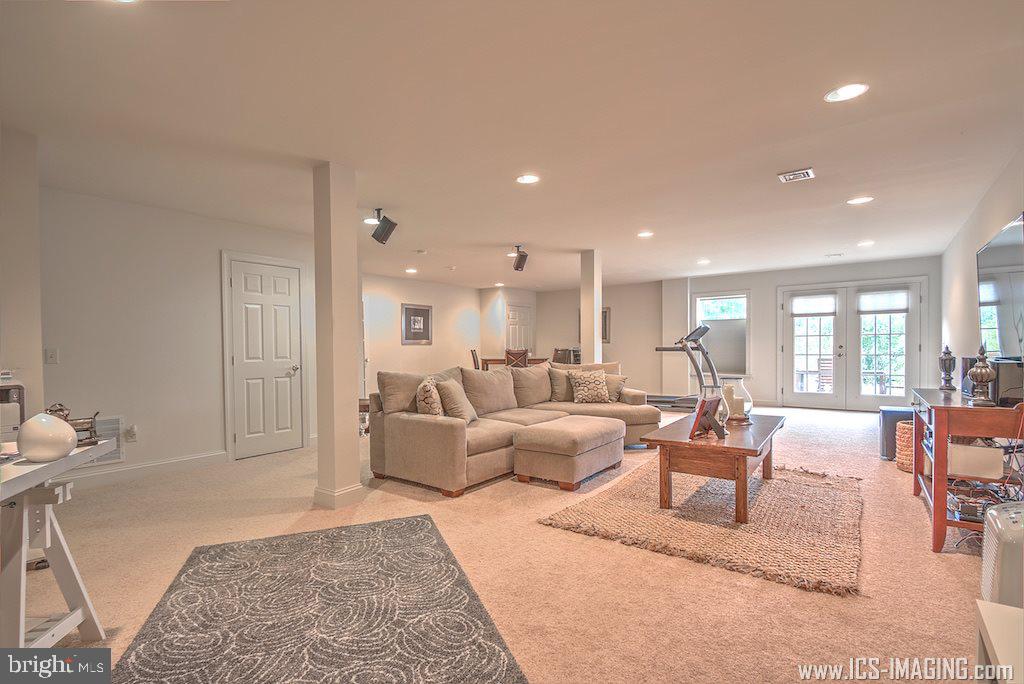 BUMBLE BEE HOLLOW - Residential