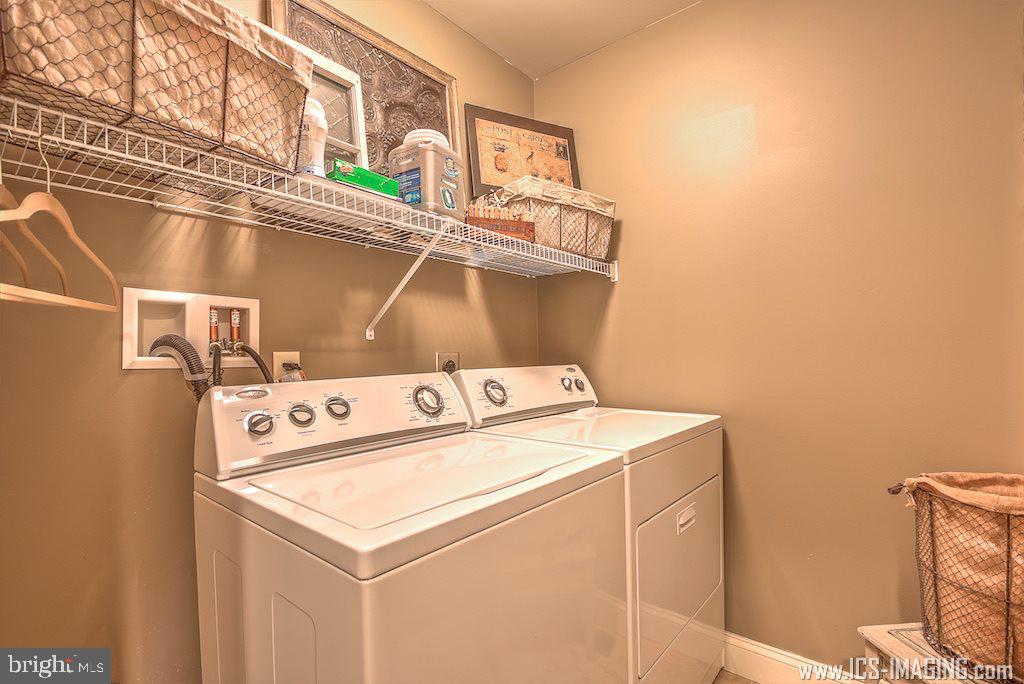 BUMBLE BEE HOLLOW - Residential