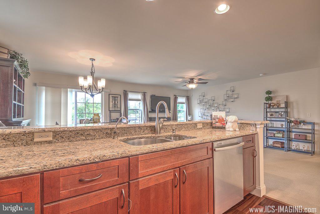 BUMBLE BEE HOLLOW - Residential