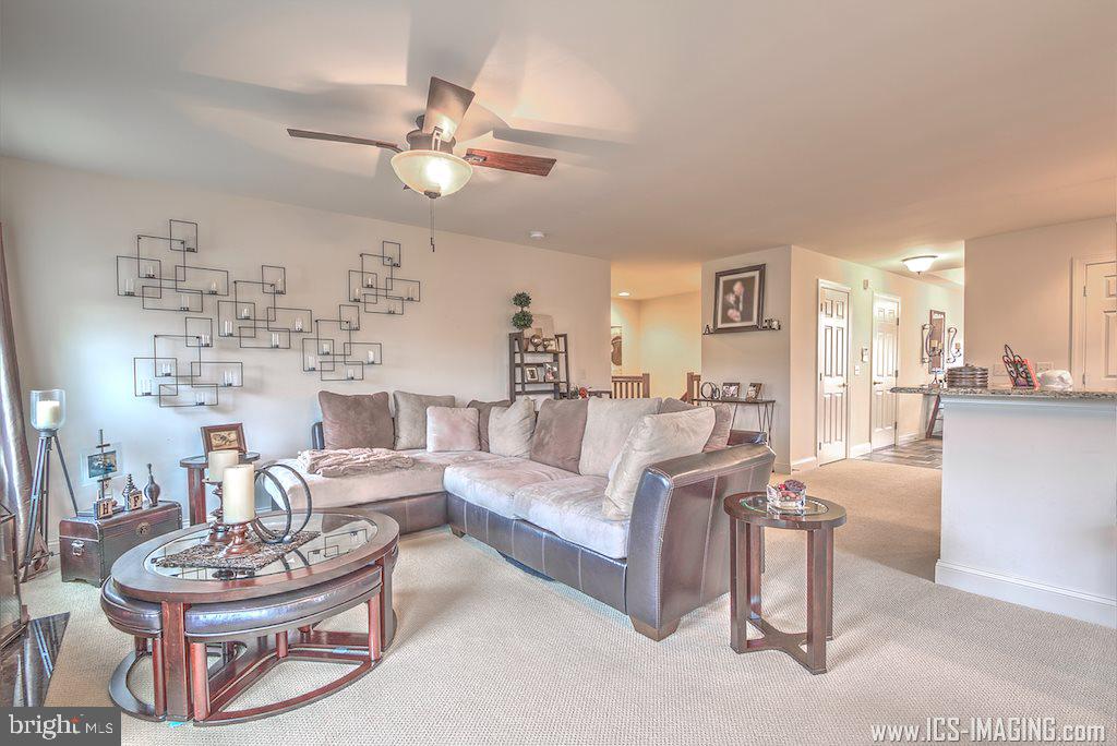 BUMBLE BEE HOLLOW - Residential