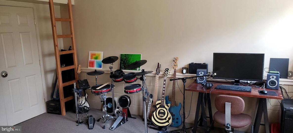 SATYR WOODS - Residential