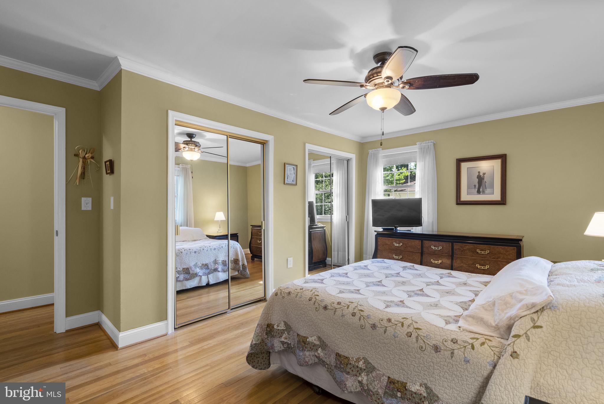 WILLIAMSBURG VILLAGE - Residential
