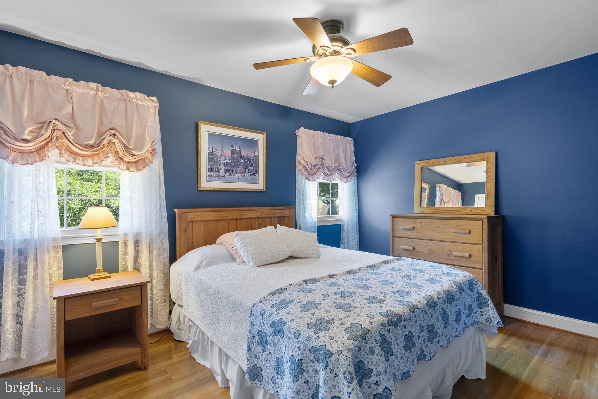WILLIAMSBURG VILLAGE - Residential