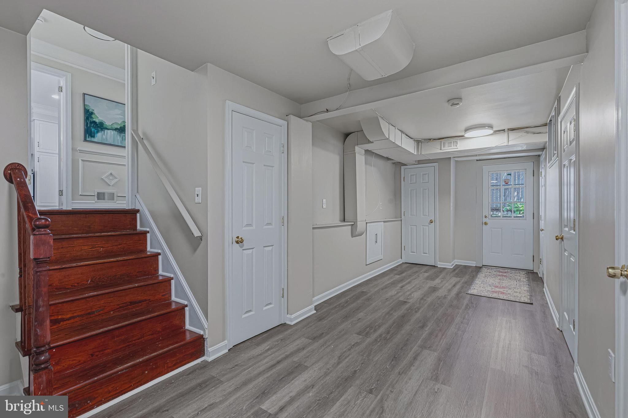 LYNBROOK - Residential