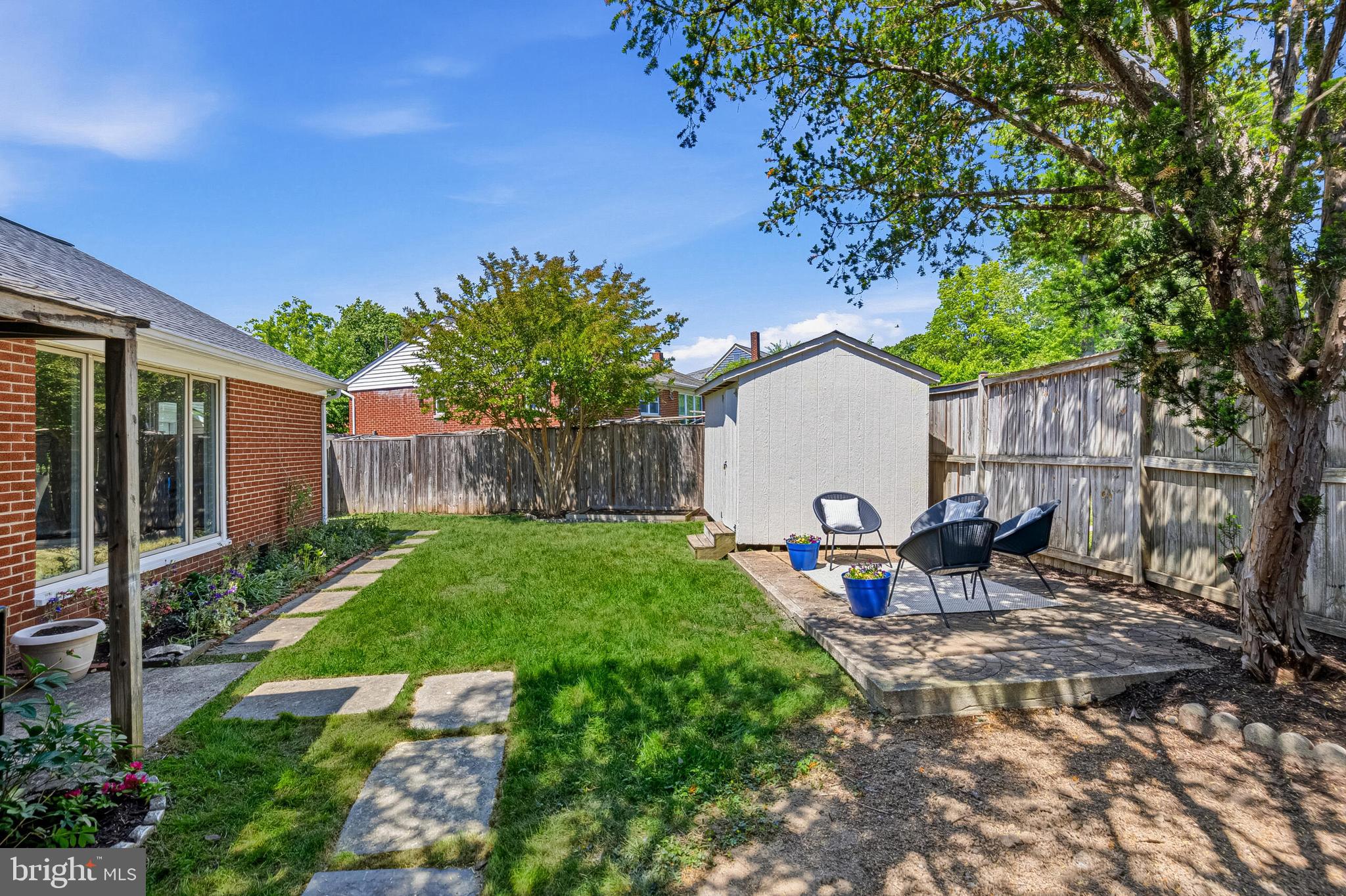 LYNBROOK - Residential