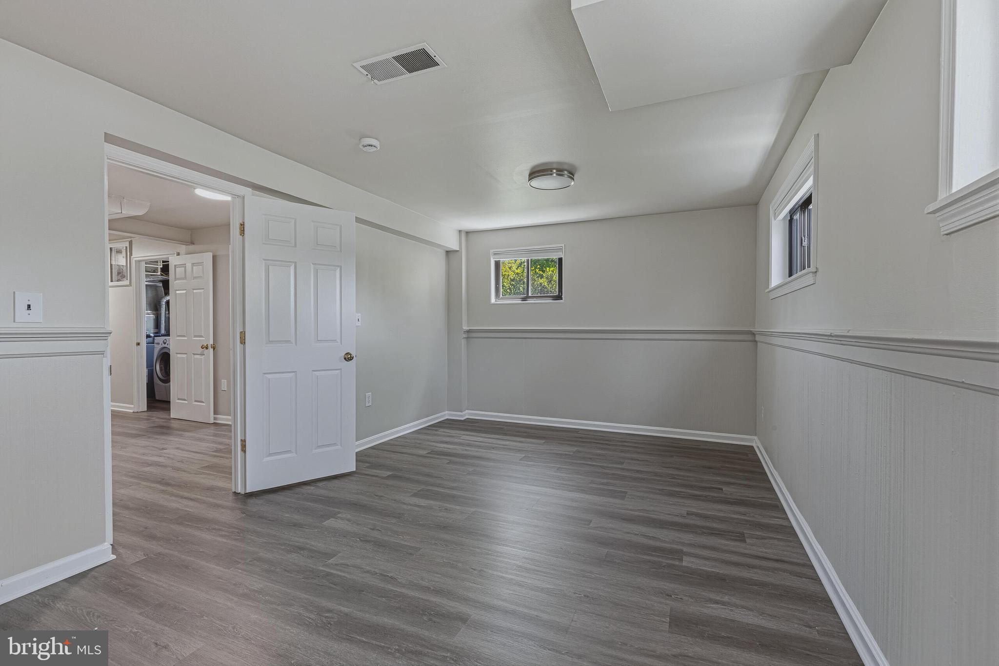 LYNBROOK - Residential