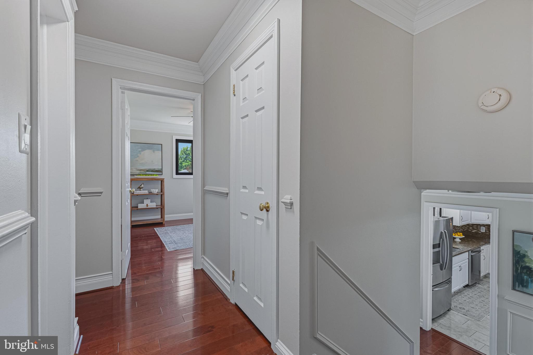 LYNBROOK - Residential